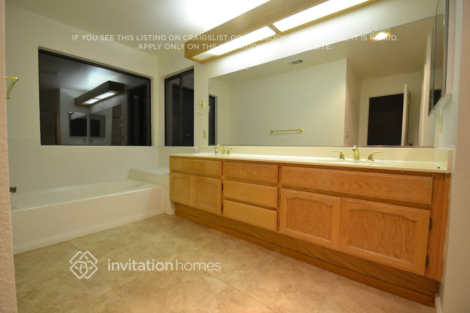 Building Photo - 1553 Lenay Ct
