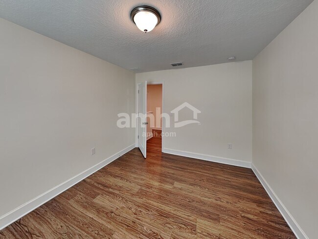 Building Photo - 4714 Reisswood Loop