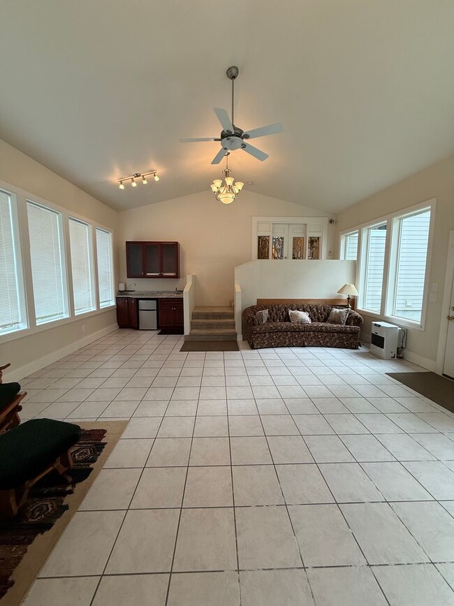 Building Photo - Stunning Bay View Retreat – Fully Furnished 2 Bed / 2 Bath Near Charleston