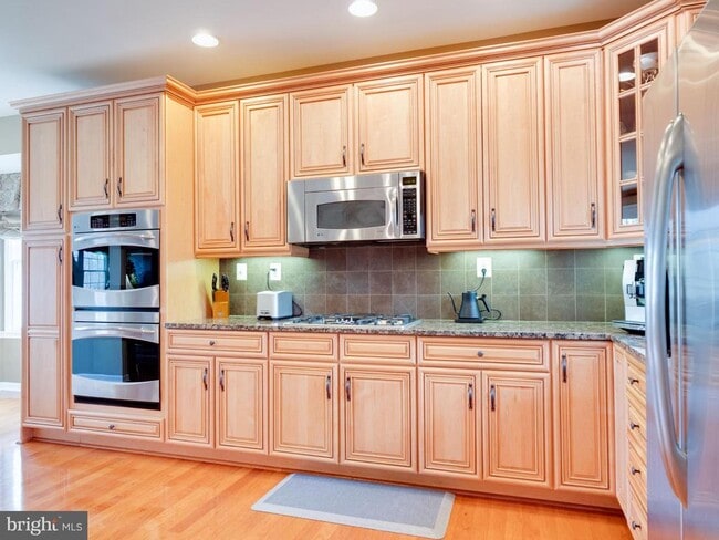 Building Photo - 23152 Evergreen Ridge Dr