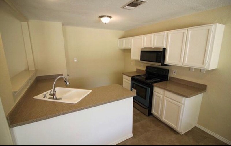 Building Photo - 5663 Larkdale Dr