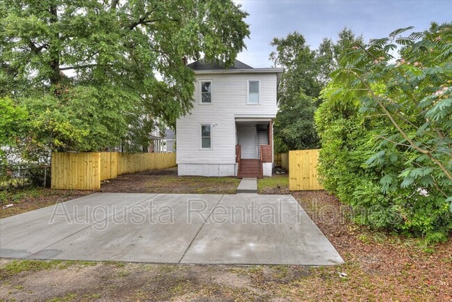 Building Photo - 2349 Wrightsboro Rd