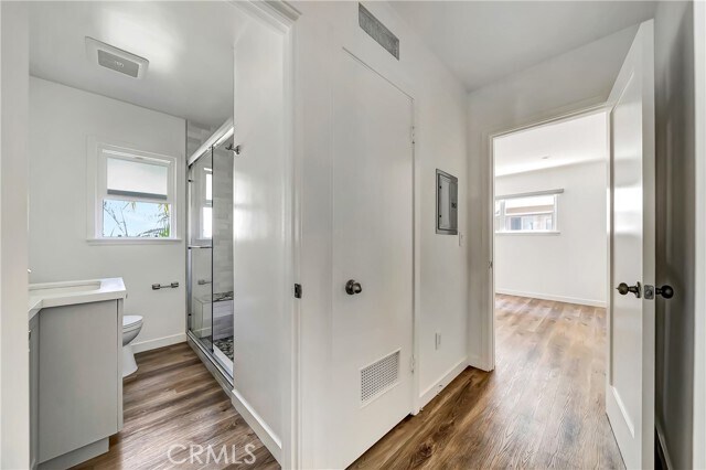 Building Photo - 5840 Coldwater Canyon Ave