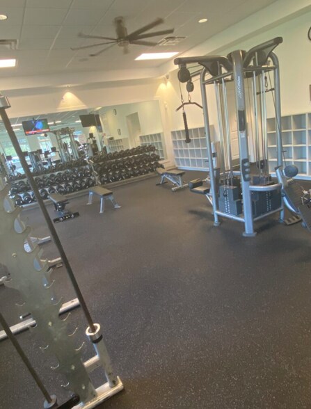 Building Photo - 209 Leese Dr