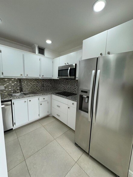 Building Photo - 1301 SW 134th Way