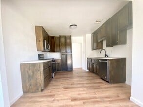 Building Photo - **232 Woodham Ave Barstow** Beautiful Spac...