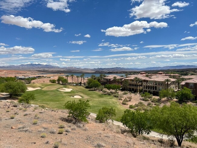Building Photo - Lake Las Vegas Beauty!!! $2400 Great Views...
