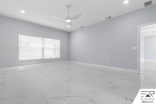 Building Photo - 45 Bruning Ln