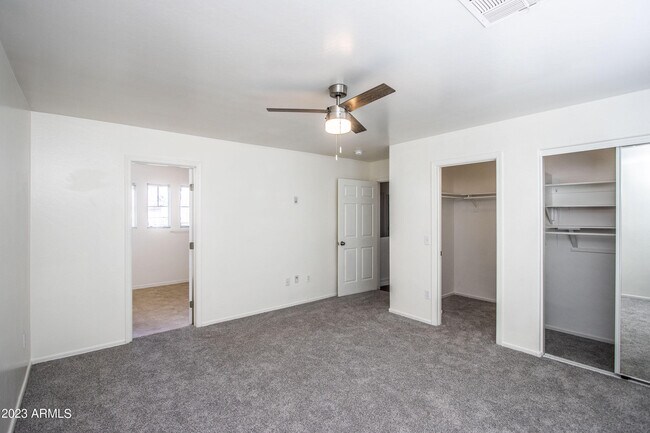 Building Photo - 3909 W Irwin Ave