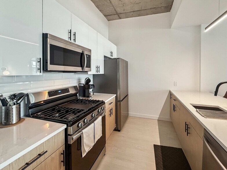 Building Photo - 1247 N 2nd St