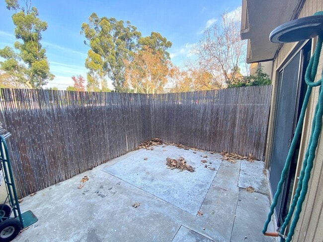 Building Photo - Welcome Home! Upgraded 2 Bedroom, 2.5 Bath...