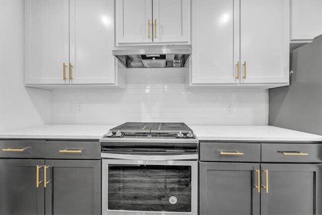 Building Photo - Stunning 4 Bed 3 Bath Broken Arrow Gem