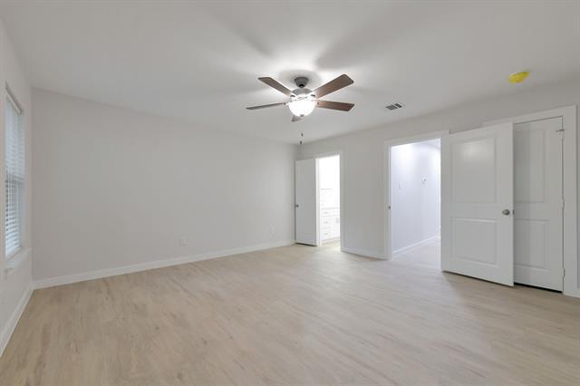 Building Photo - 2717 Meadow Green