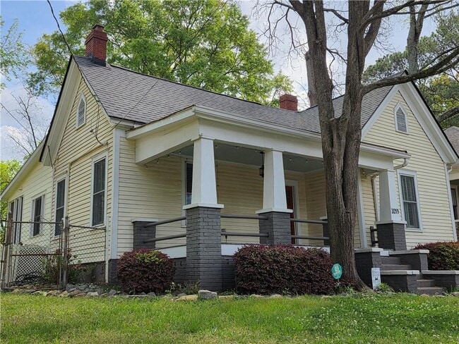 Building Photo - 1055 Longley Ave NW