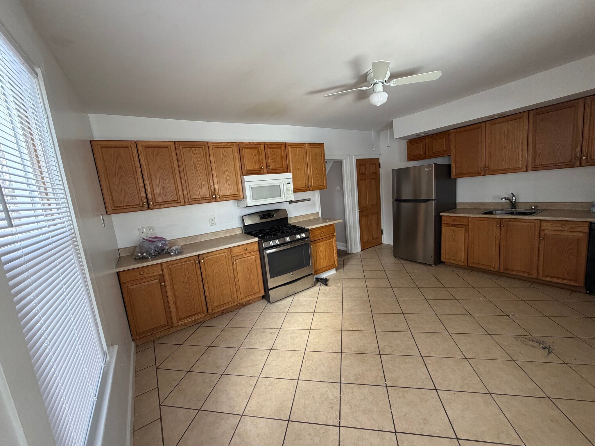 kitchen - 71 Foster St