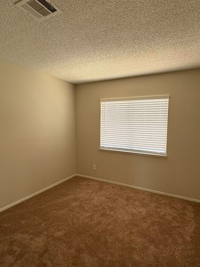 Building Photo - 9828 Dardanelle Ct