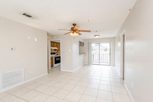 Building Photo - 1717 Port Dr