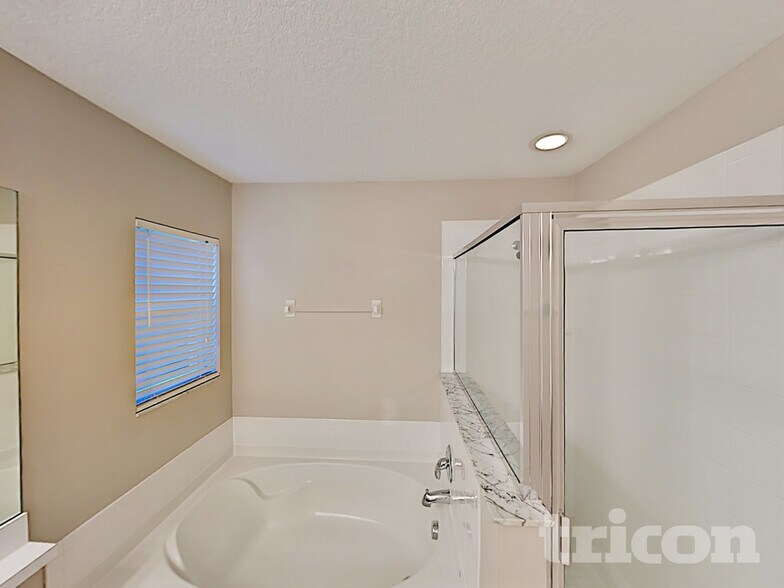 Building Photo - 2841 Butterfly Landing Dr