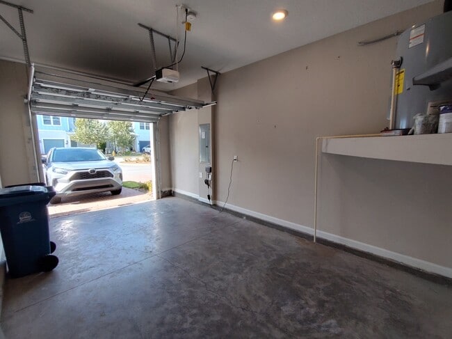 Building Photo - 38 Appleton Ct