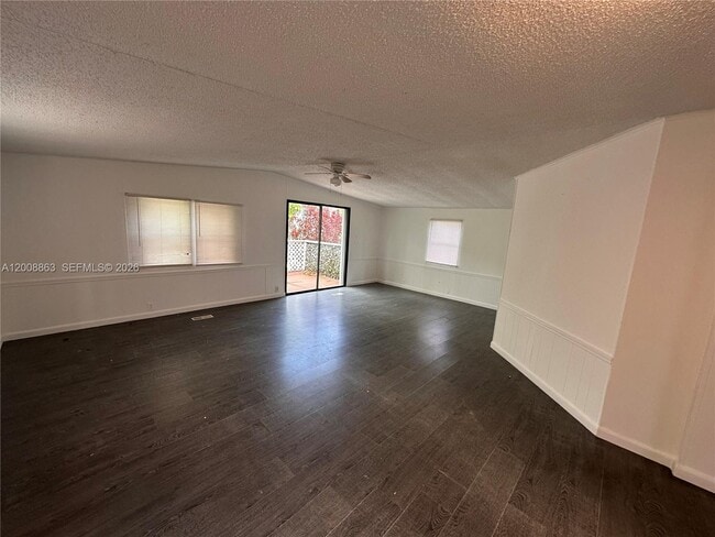 Building Photo - 3028 SW 50th St