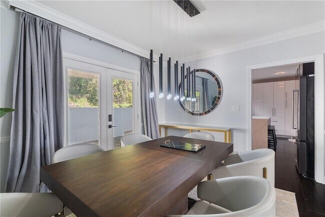 Building Photo - 4200 Roswell Rd NE