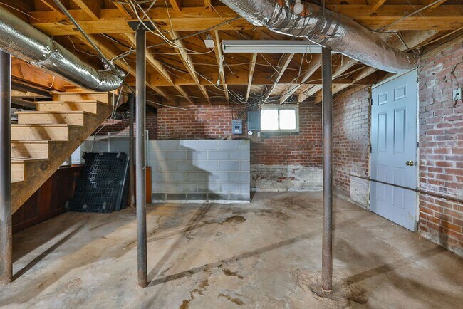 Building Photo - NOW ACCEPTING CITY OF ATLANTA 3-BEDROOM HOUSING VOUCHERS.
