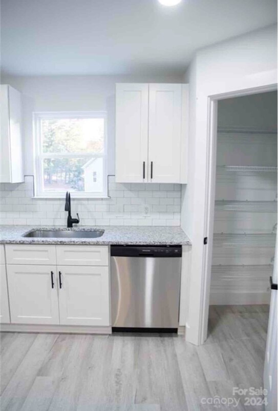 Building Photo - 2102 24th St NE