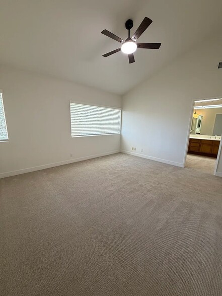 Building Photo - 18241 Andrea Cir N