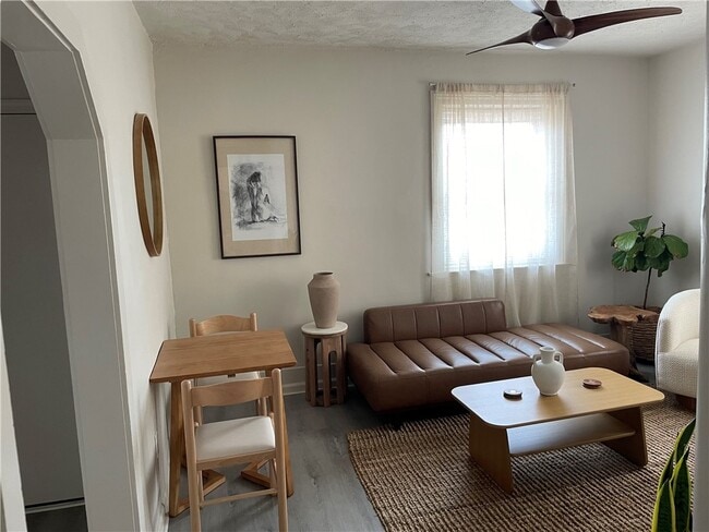 Building Photo - 74 Richmond St