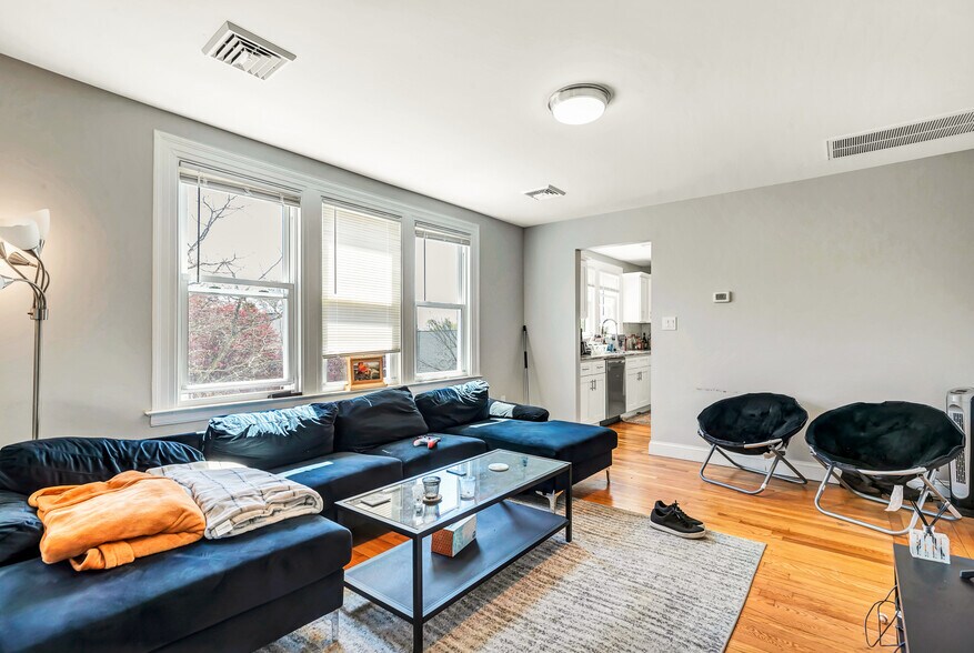 Building Photo - 4 Sheldon Terrace