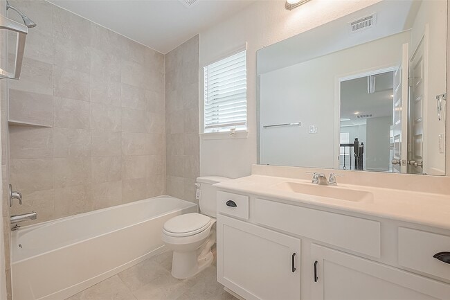 Building Photo - 3111 Trishelle Ct