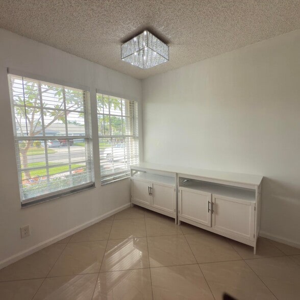Building Photo - 53 Heather Cove Dr