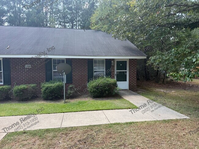 Building Photo - 2266 Sherwood Ave