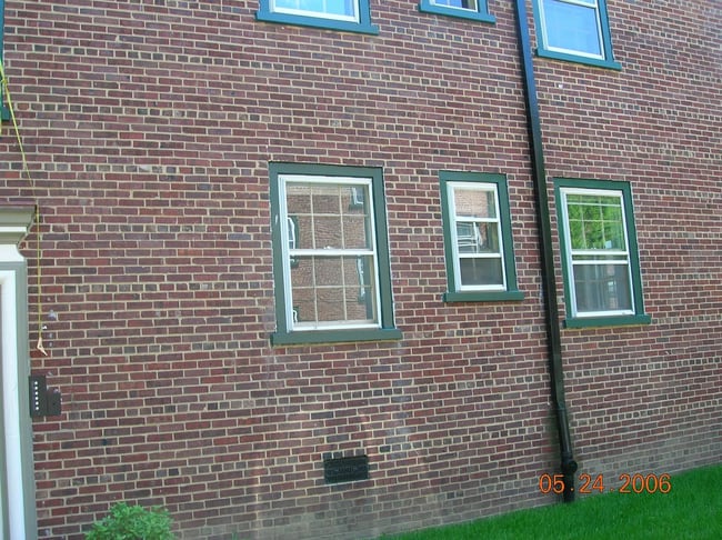 Building Photo - 734 North Terrace