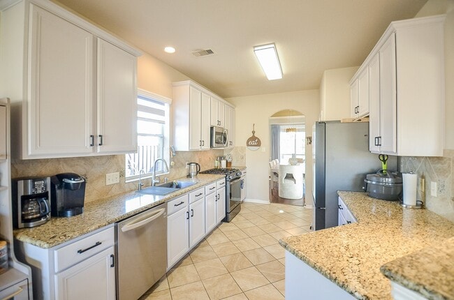 Building Photo - 3115 Sachse Ct