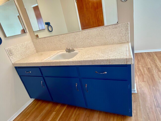 Building Photo - 3133 Ocean Blvd