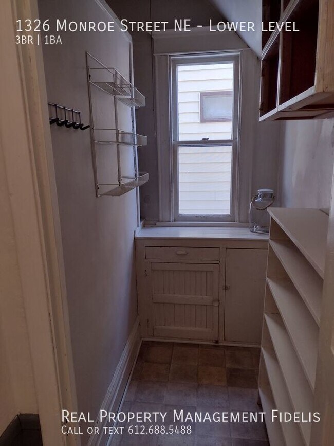 Building Photo - 1326 Monroe St NE