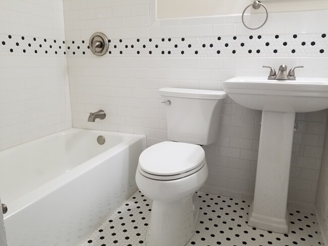 Bathroom - 1405 Taylor Ave
