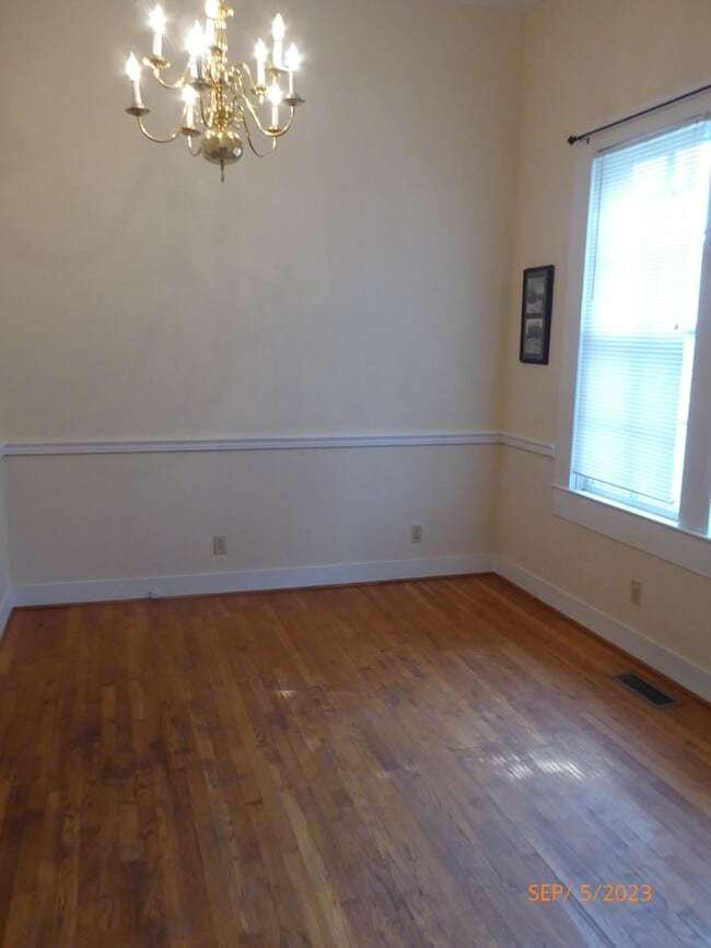 Building Photo - Historic home In The Heart Of Bluff Park