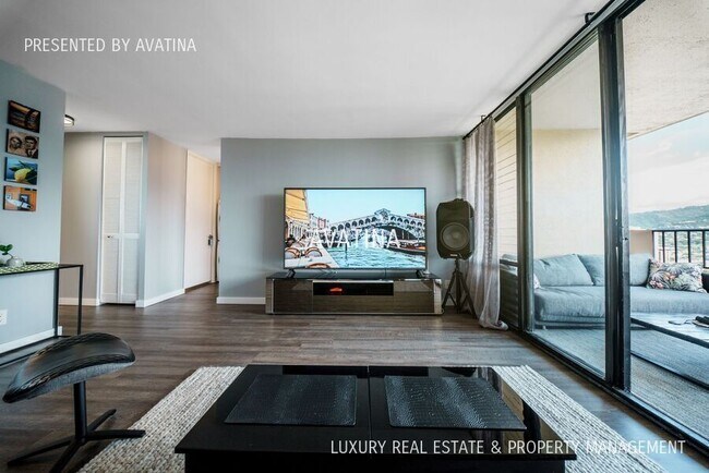 Building Photo - 2121 Ala Wai Blvd