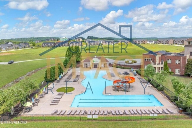 Building Photo - 129 Hackberry St