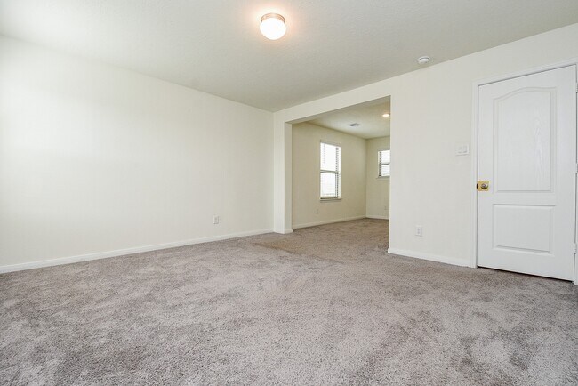 Building Photo - 15102 Darbydale Dr