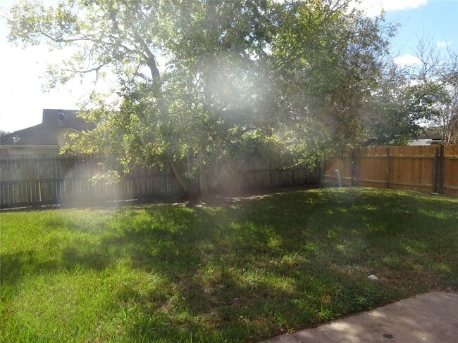 Building Photo - 7411 Bahia Ln