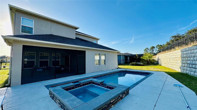 Building Photo - 2525 Camden Park Cir