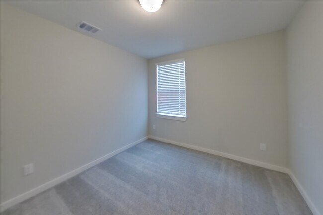 Building Photo - 22605 Terrazzo Dr