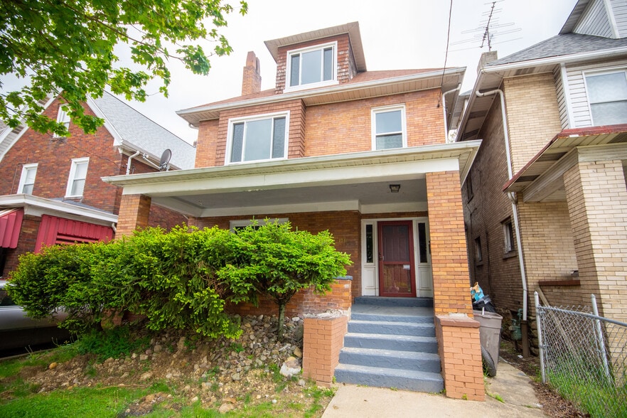 Building Photo - 1948 Broadway Ave