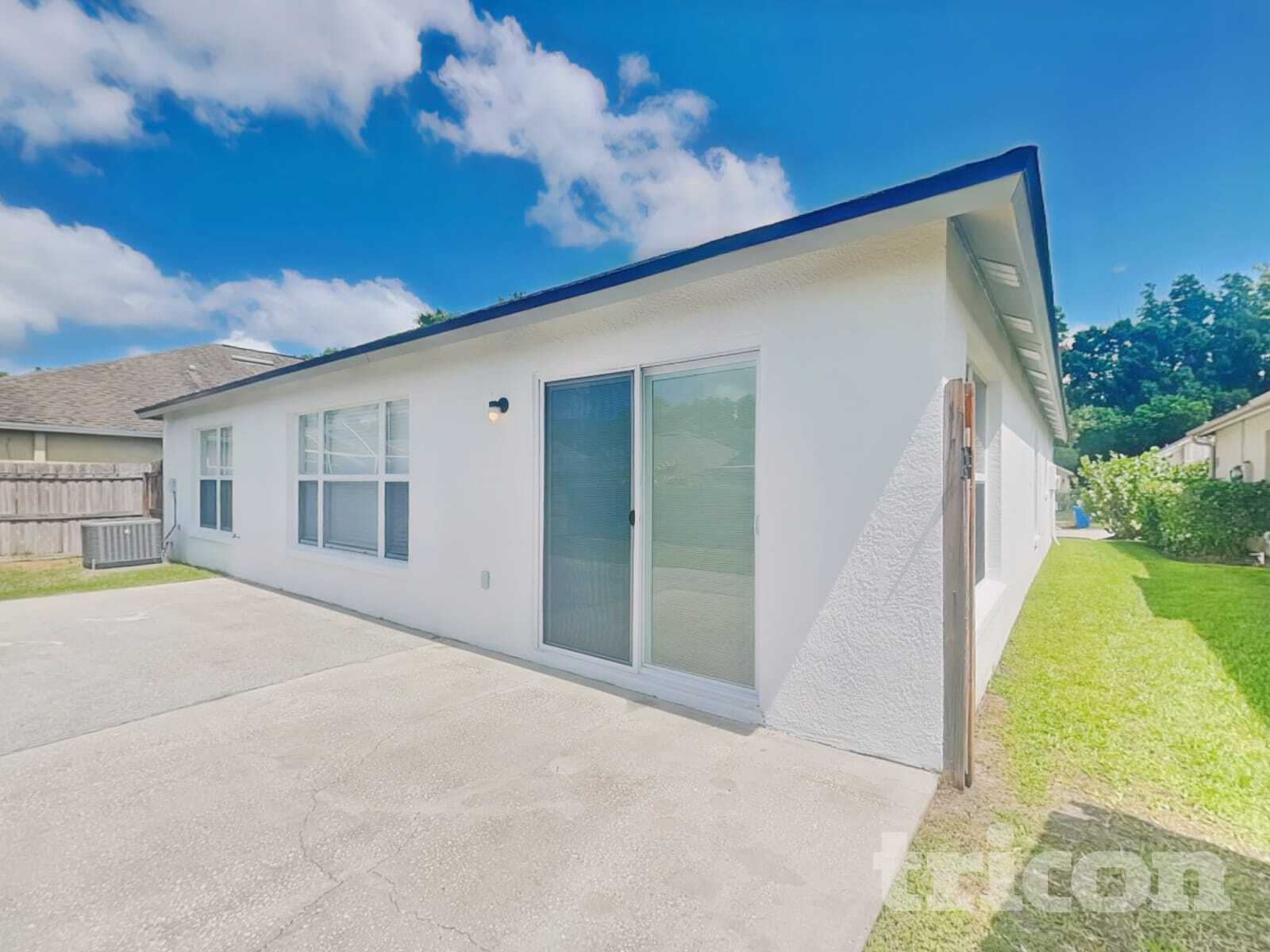 Building Photo - 29250 Yarrow Dr