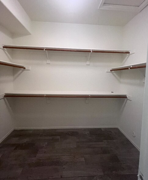 Building Photo - 1501 E Princeton Ave