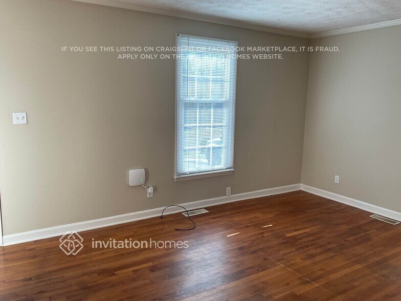 Building Photo - 5112 Shady Grove Ln