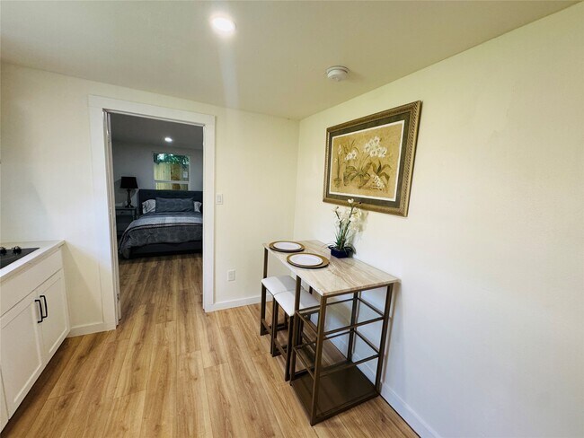 Building Photo - 4716 Siegel St